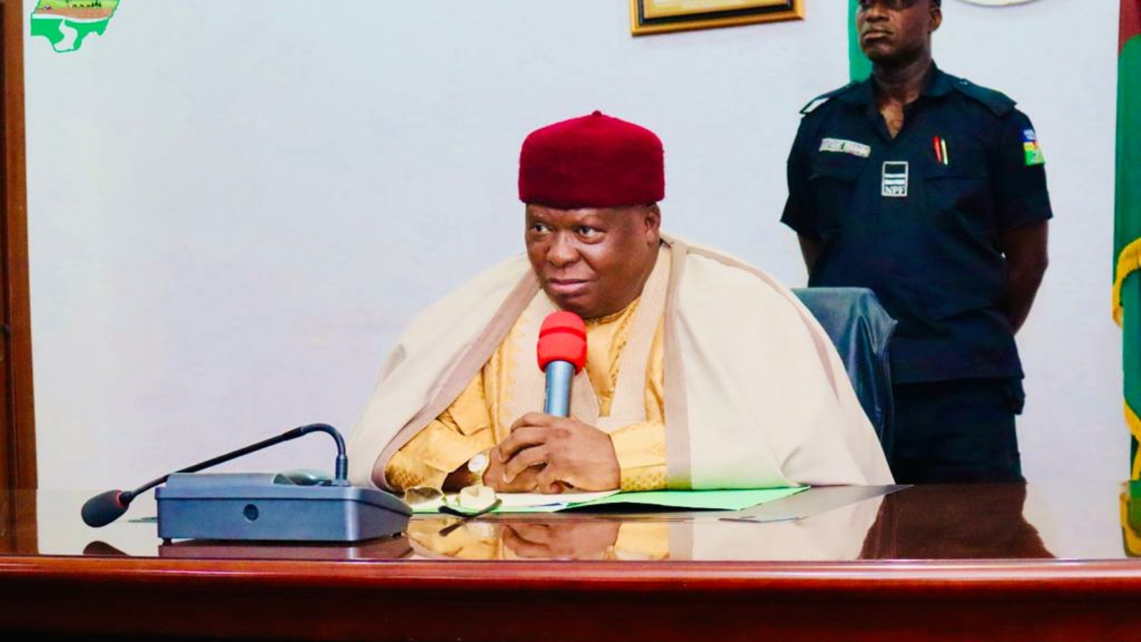 Gbong Gwom Jos (Most eminent King of Jos) Da Jacob Gyang Buba (CON, OFR, CFR) giving a remarks during the ACReSAL Team visit to his palace
